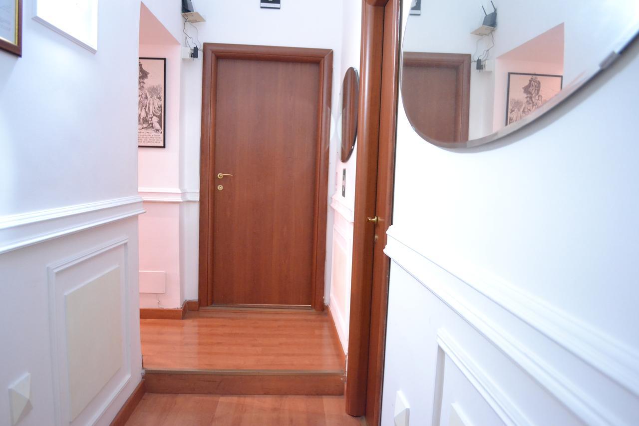 לינה וארוחת בוקר רומא Residenza Vespasiano מראה חיצוני תמונה