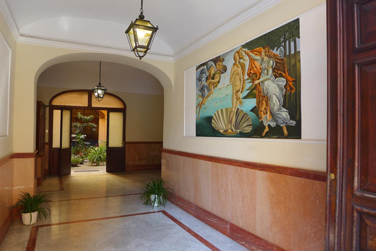 לינה וארוחת בוקר רומא Residenza Vespasiano מראה חיצוני תמונה